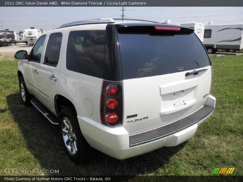 White Diamond Tintcoat / Cocoa/Light Cashmere 2011 GMC Yukon Denali AWD