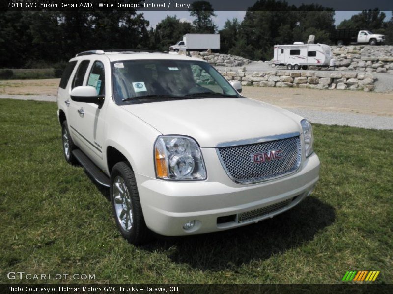 White Diamond Tintcoat / Ebony 2011 GMC Yukon Denali AWD