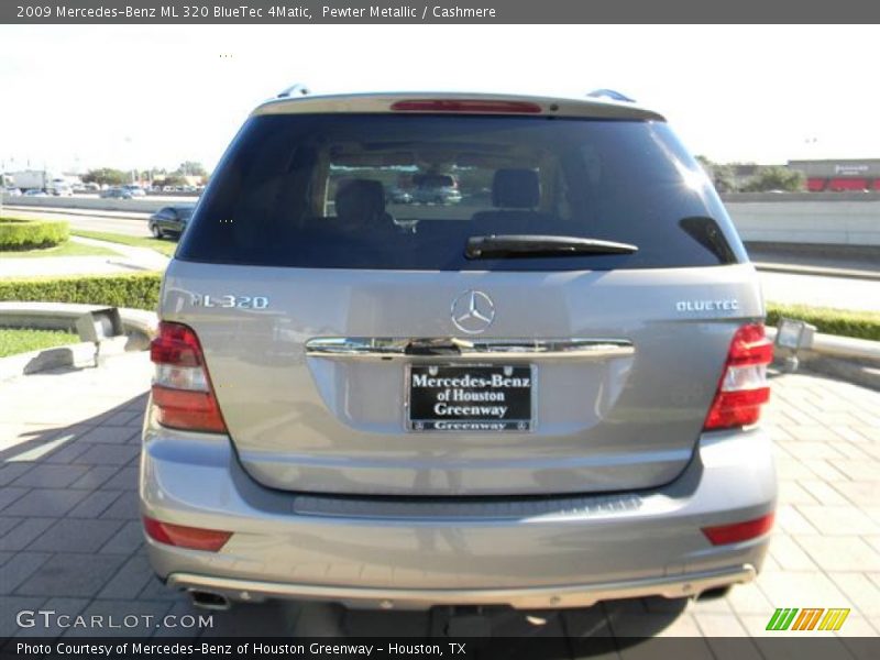 Pewter Metallic / Cashmere 2009 Mercedes-Benz ML 320 BlueTec 4Matic
