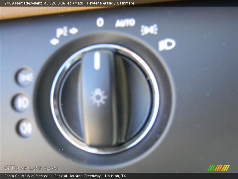 Pewter Metallic / Cashmere 2009 Mercedes-Benz ML 320 BlueTec 4Matic