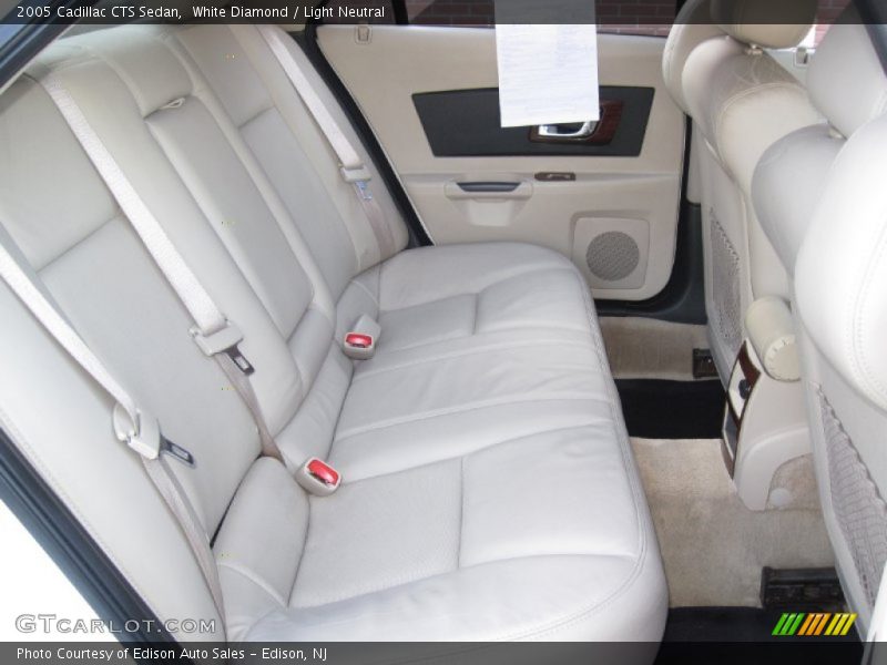 White Diamond / Light Neutral 2005 Cadillac CTS Sedan
