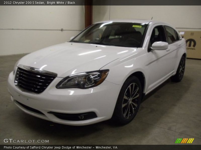 Bright White / Black 2012 Chrysler 200 S Sedan