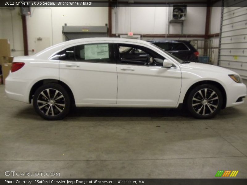 Bright White / Black 2012 Chrysler 200 S Sedan