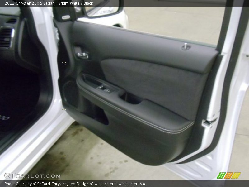 Bright White / Black 2012 Chrysler 200 S Sedan