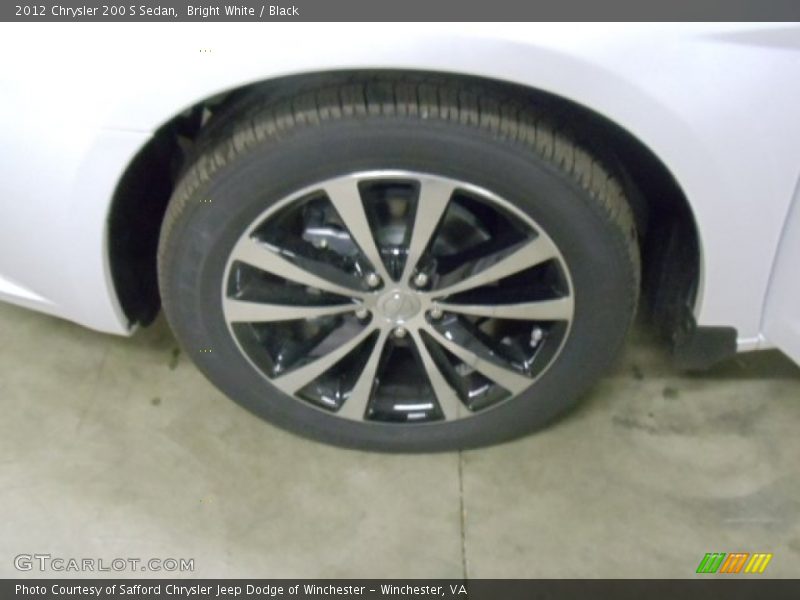 Bright White / Black 2012 Chrysler 200 S Sedan