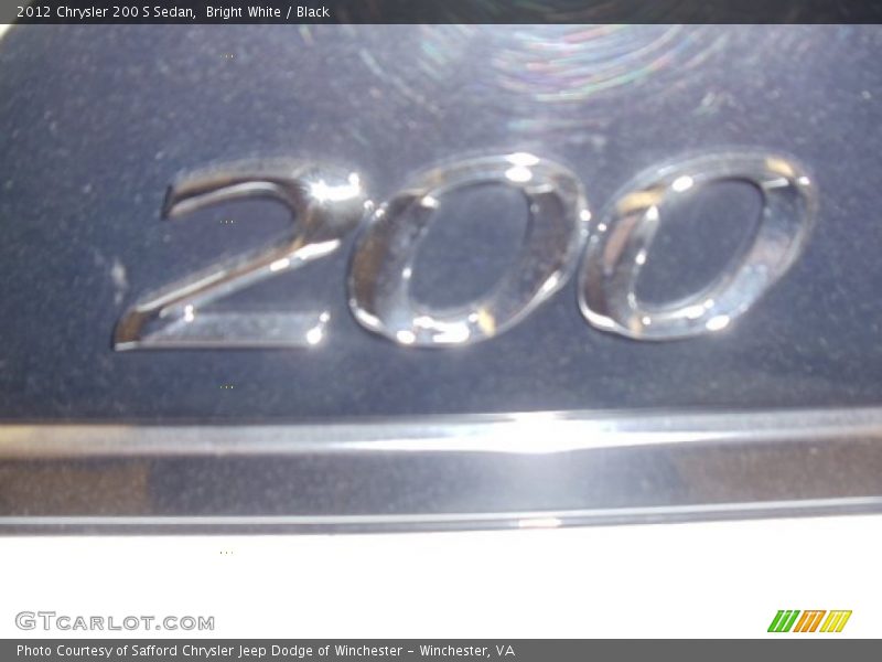 Bright White / Black 2012 Chrysler 200 S Sedan
