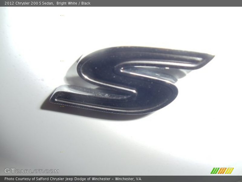 Bright White / Black 2012 Chrysler 200 S Sedan