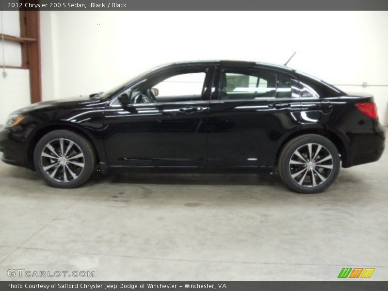  2012 200 S Sedan Black