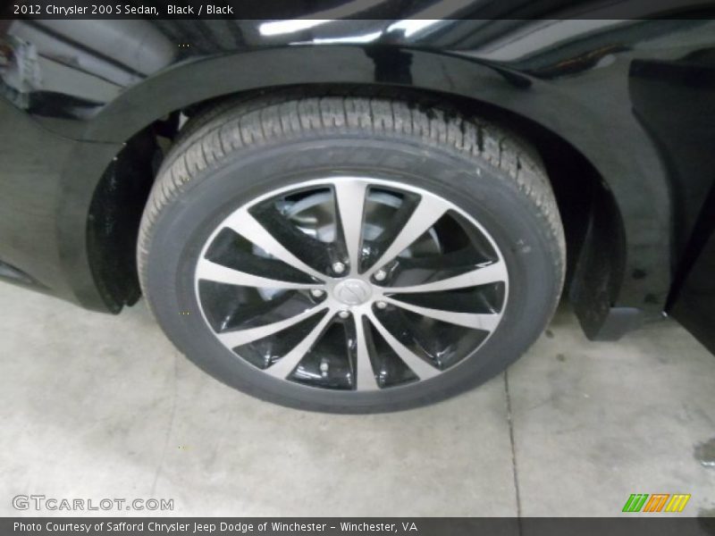 Black / Black 2012 Chrysler 200 S Sedan