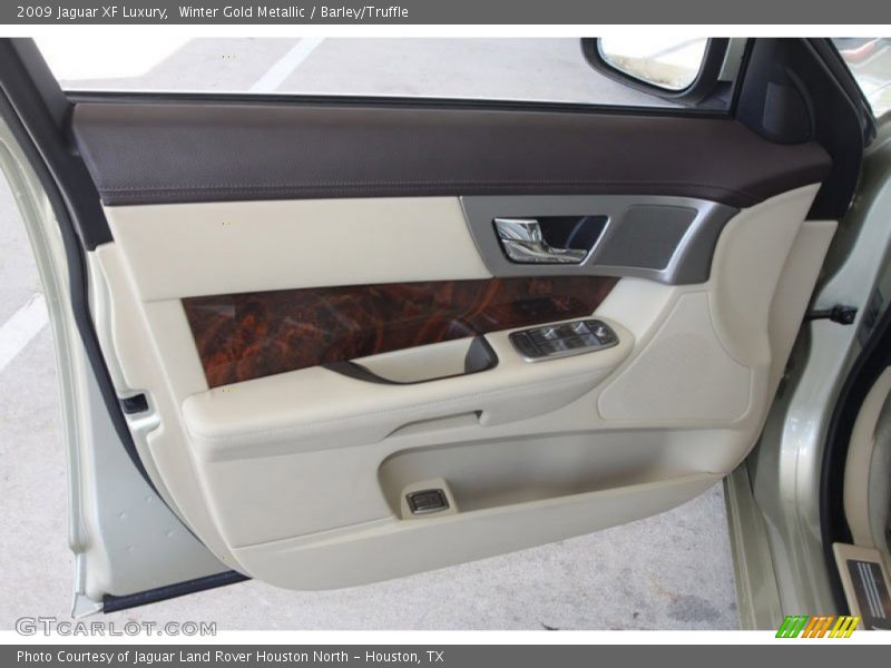 Winter Gold Metallic / Barley/Truffle 2009 Jaguar XF Luxury