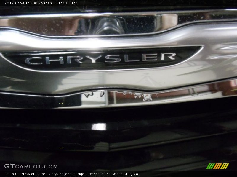 Black / Black 2012 Chrysler 200 S Sedan