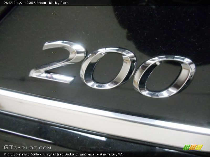 Black / Black 2012 Chrysler 200 S Sedan