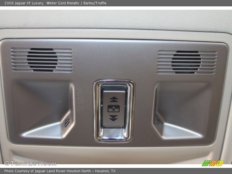 Winter Gold Metallic / Barley/Truffle 2009 Jaguar XF Luxury