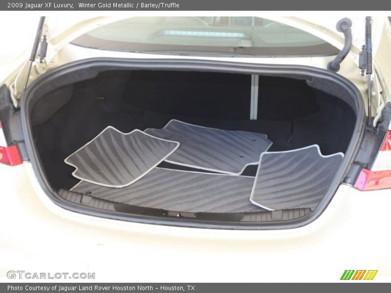 Winter Gold Metallic / Barley/Truffle 2009 Jaguar XF Luxury
