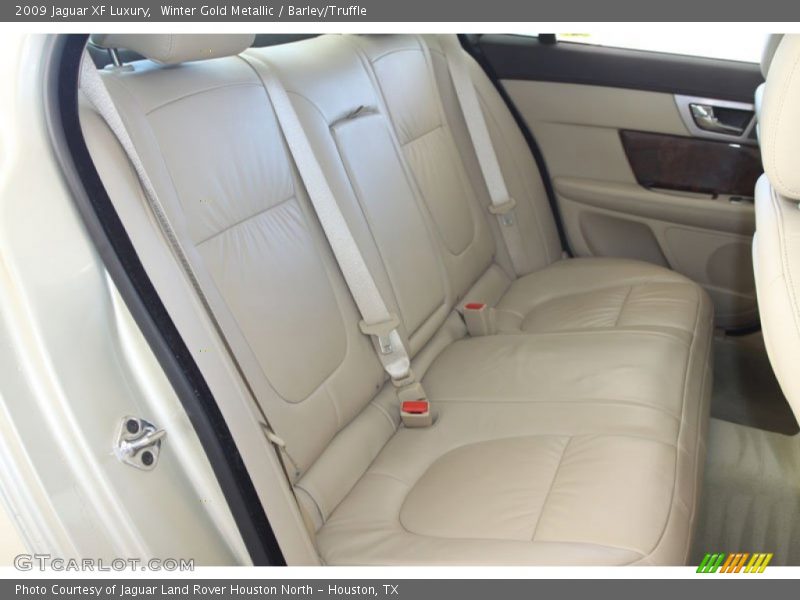 Winter Gold Metallic / Barley/Truffle 2009 Jaguar XF Luxury