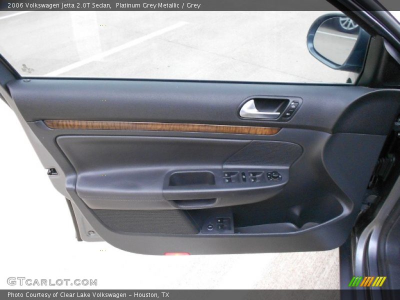 Door Panel of 2006 Jetta 2.0T Sedan