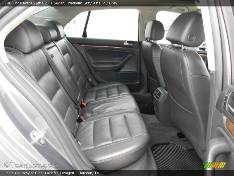  2006 Jetta 2.0T Sedan Grey Interior