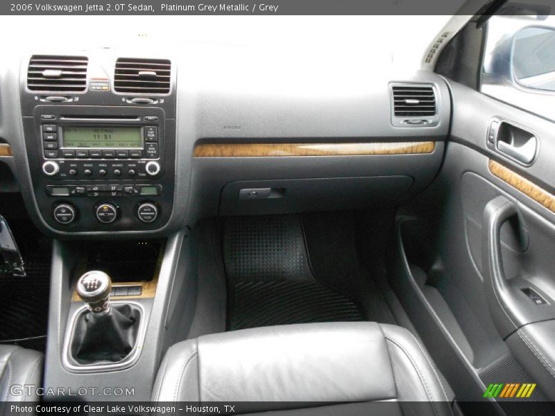 Platinum Grey Metallic / Grey 2006 Volkswagen Jetta 2.0T Sedan