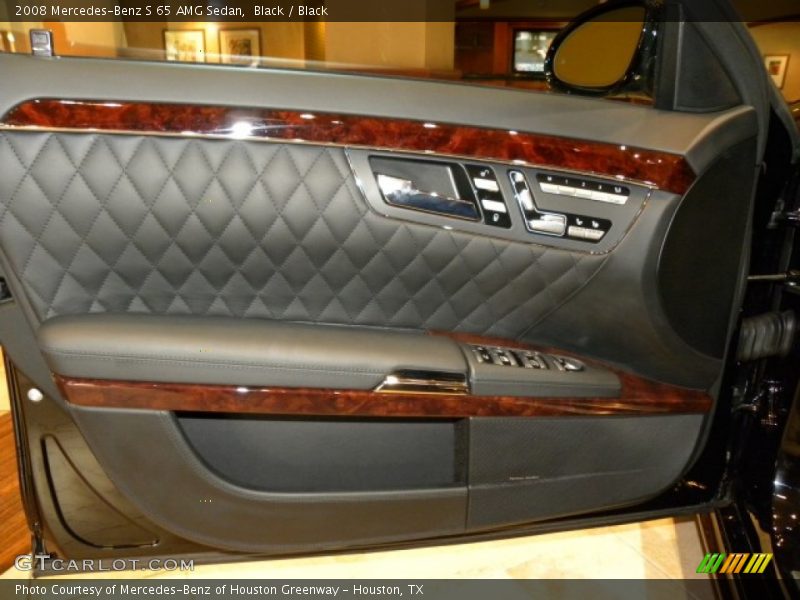 Door Panel of 2008 S 65 AMG Sedan