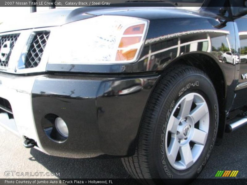 Galaxy Black / Steel Gray 2007 Nissan Titan LE Crew Cab