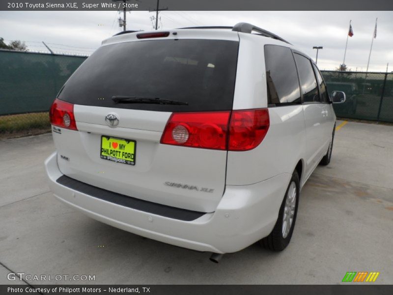 Super White / Stone 2010 Toyota Sienna XLE