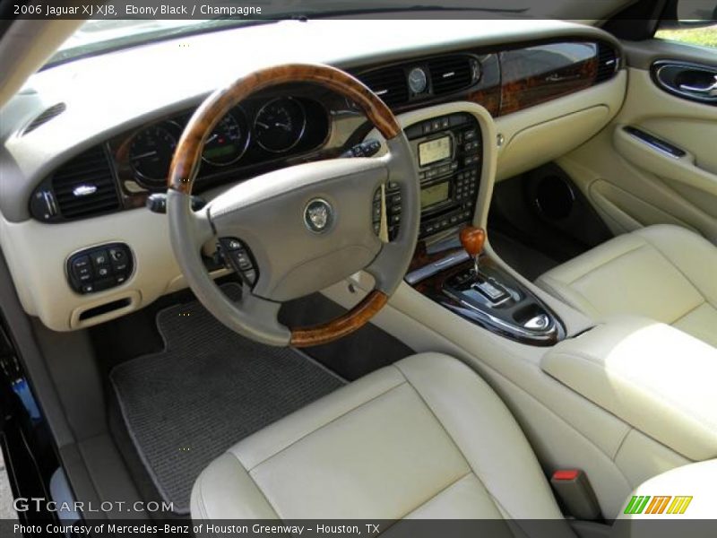 Ebony Black / Champagne 2006 Jaguar XJ XJ8