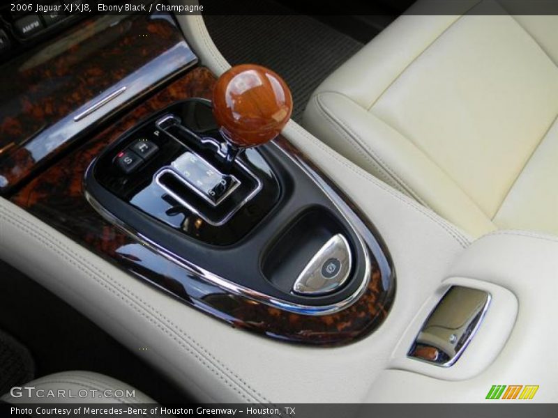 Ebony Black / Champagne 2006 Jaguar XJ XJ8