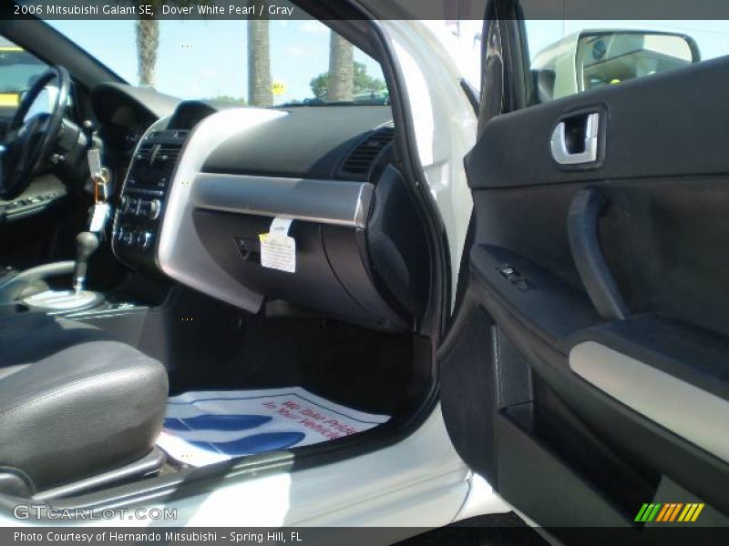Dover White Pearl / Gray 2006 Mitsubishi Galant SE