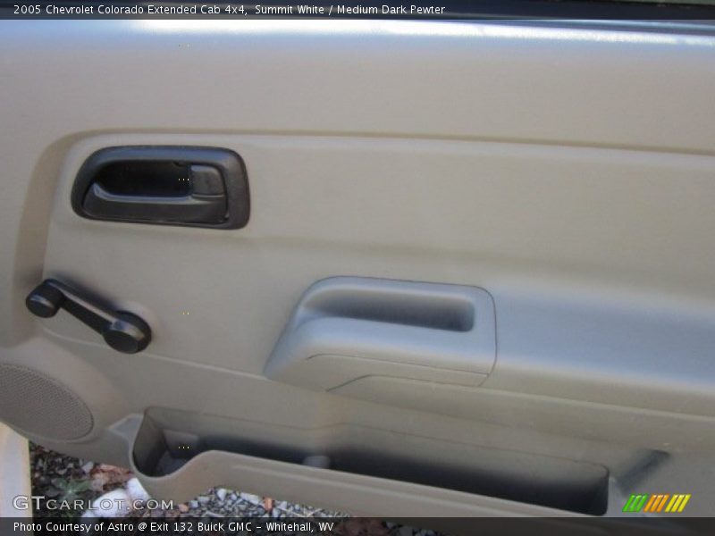 Summit White / Medium Dark Pewter 2005 Chevrolet Colorado Extended Cab 4x4