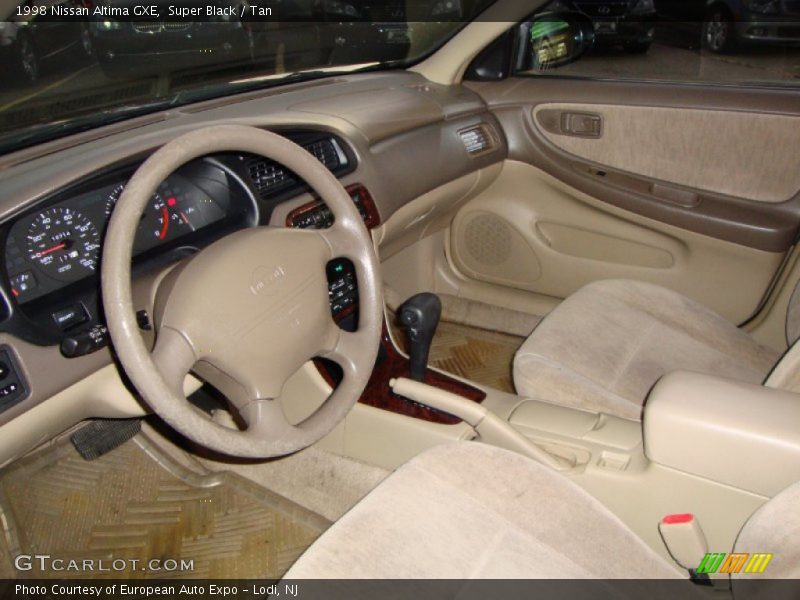 Super Black / Tan 1998 Nissan Altima GXE