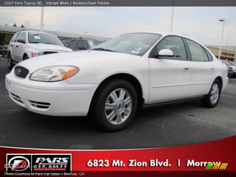 Vibrant White / Medium/Dark Pebble 2007 Ford Taurus SEL