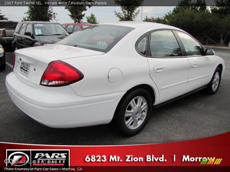 Vibrant White / Medium/Dark Pebble 2007 Ford Taurus SEL