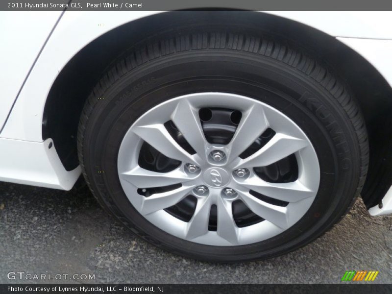 Pearl White / Camel 2011 Hyundai Sonata GLS