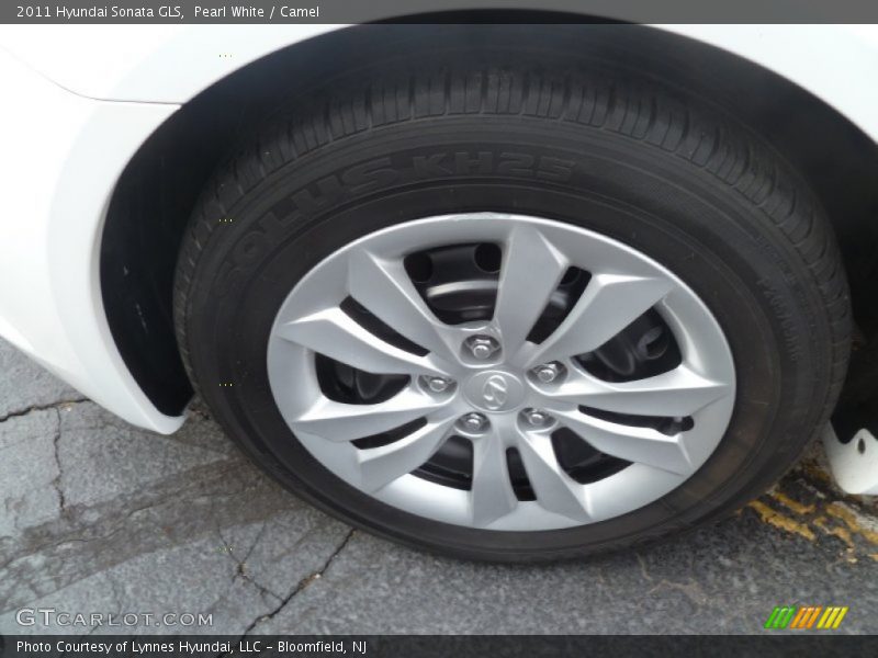 Pearl White / Camel 2011 Hyundai Sonata GLS
