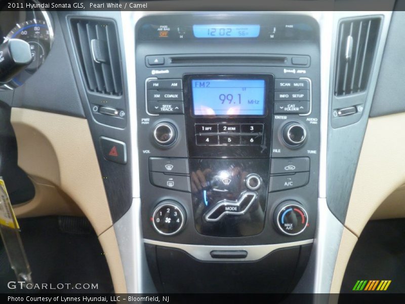 Pearl White / Camel 2011 Hyundai Sonata GLS