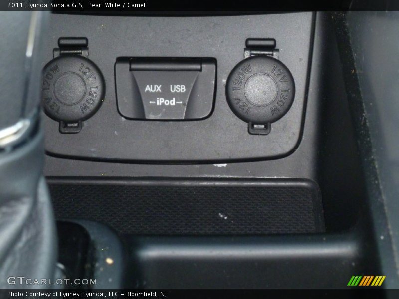 Pearl White / Camel 2011 Hyundai Sonata GLS