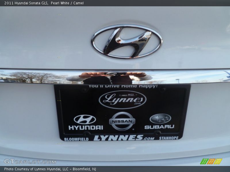 Pearl White / Camel 2011 Hyundai Sonata GLS