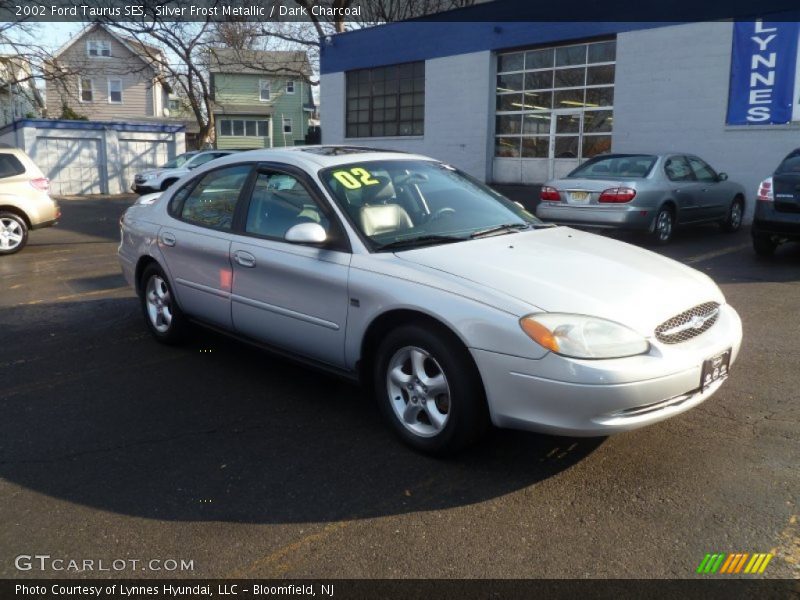 Silver Frost Metallic / Dark Charcoal 2002 Ford Taurus SES