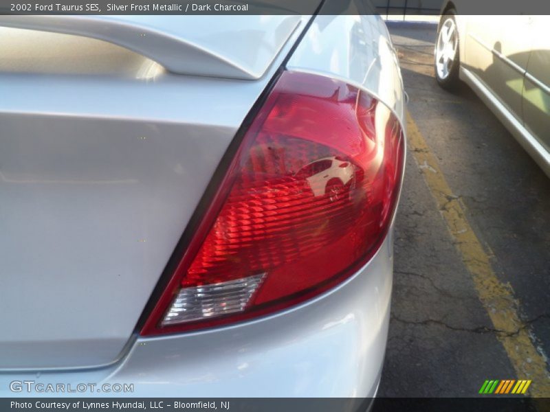 Silver Frost Metallic / Dark Charcoal 2002 Ford Taurus SES