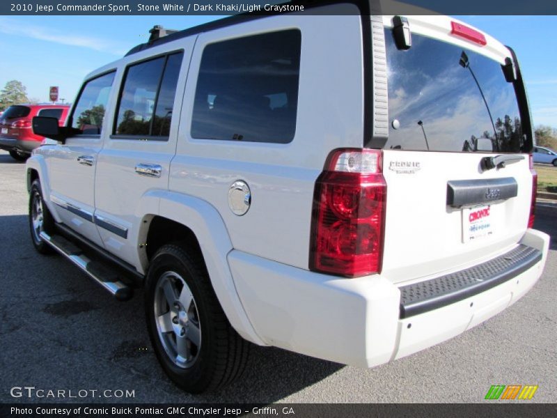 Stone White / Dark Khaki/Light Graystone 2010 Jeep Commander Sport