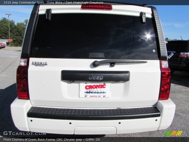 Stone White / Dark Khaki/Light Graystone 2010 Jeep Commander Sport