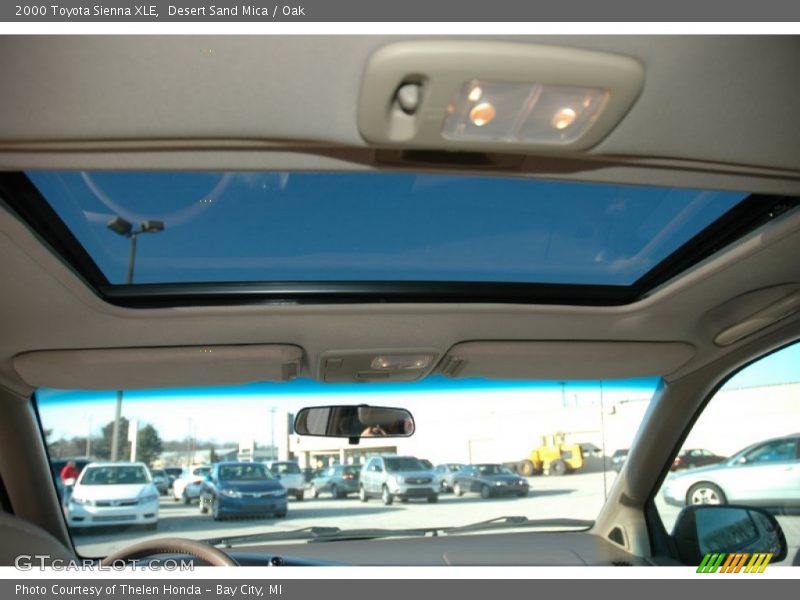 Desert Sand Mica / Oak 2000 Toyota Sienna XLE