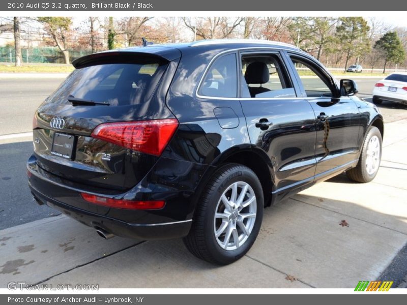 Brilliant Black / Black 2010 Audi Q5 3.2 quattro