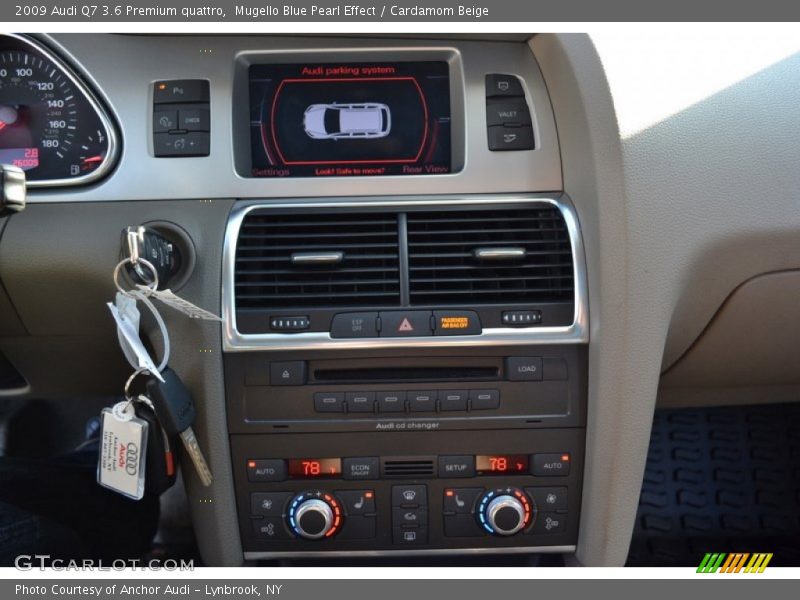 Mugello Blue Pearl Effect / Cardamom Beige 2009 Audi Q7 3.6 Premium quattro