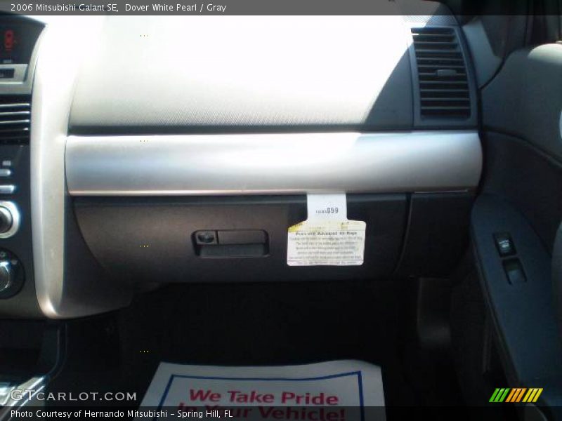 Dover White Pearl / Gray 2006 Mitsubishi Galant SE
