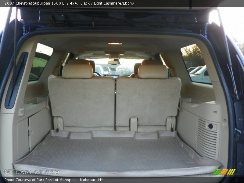 2007 Suburban 1500 LTZ 4x4 Trunk