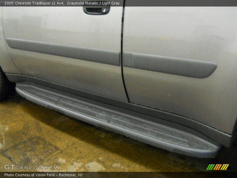 Graystone Metallic / Light Gray 2005 Chevrolet TrailBlazer LS 4x4