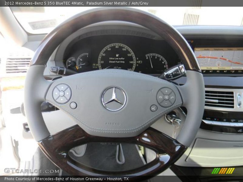  2012 S 350 BlueTEC 4Matic Steering Wheel
