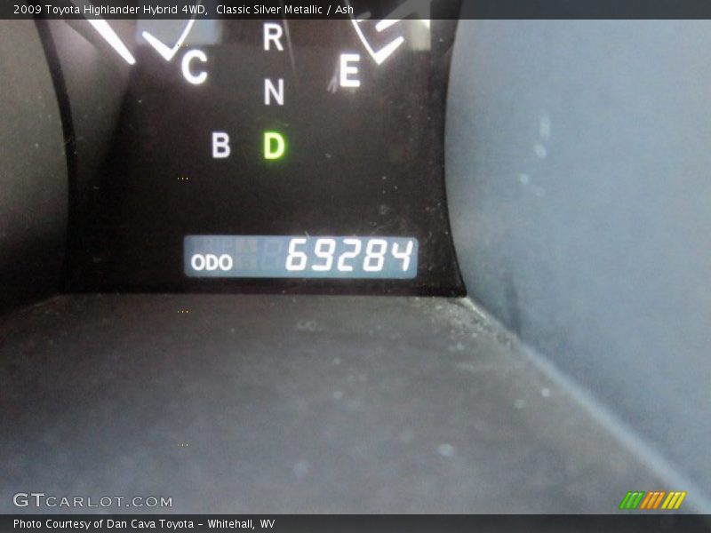 Classic Silver Metallic / Ash 2009 Toyota Highlander Hybrid 4WD