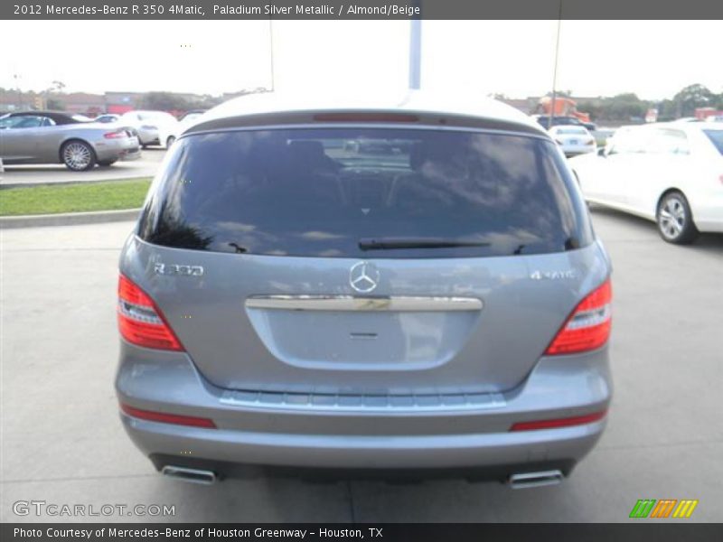 Paladium Silver Metallic / Almond/Beige 2012 Mercedes-Benz R 350 4Matic